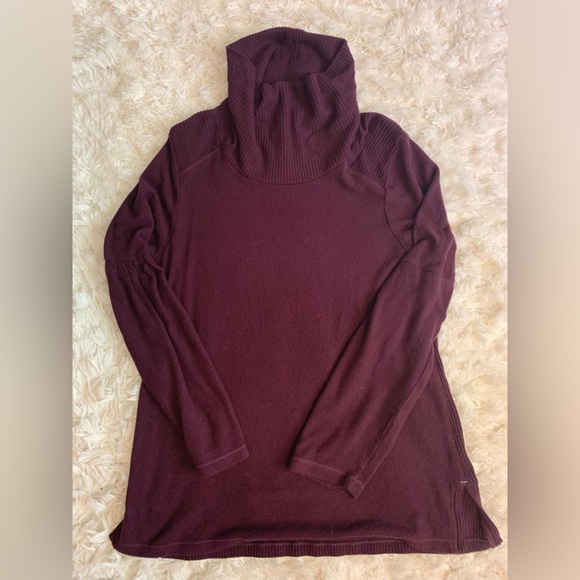 Saturday Sunday rachael turtleneck sweater burgundy Anthropologie - Picture 1 of 3